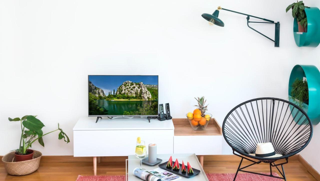 Rivus Apartments オミシュ エクステリア 写真