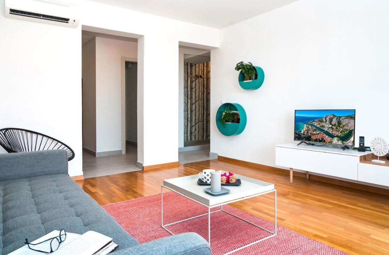 Rivus Apartments オミシュ エクステリア 写真
