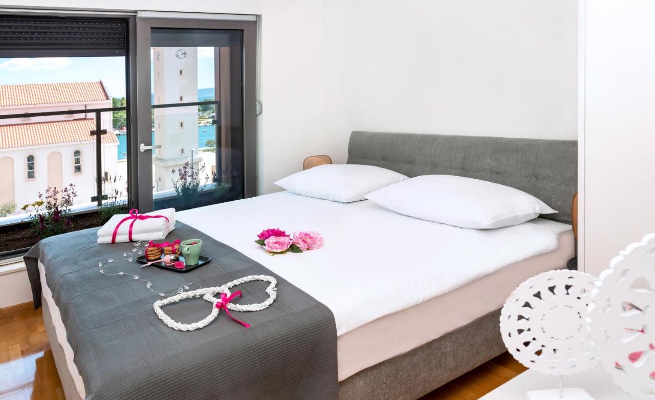 Rivus Apartments オミシュ エクステリア 写真