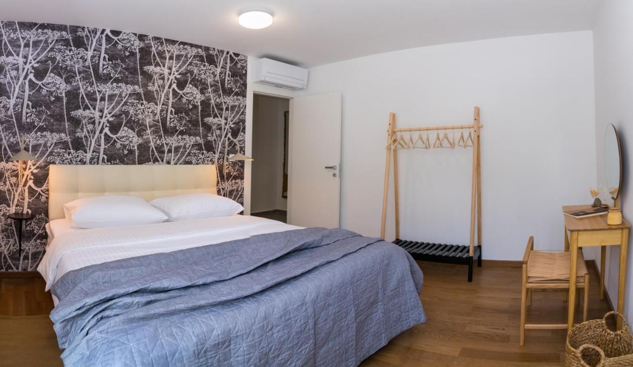 Rivus Apartments オミシュ エクステリア 写真