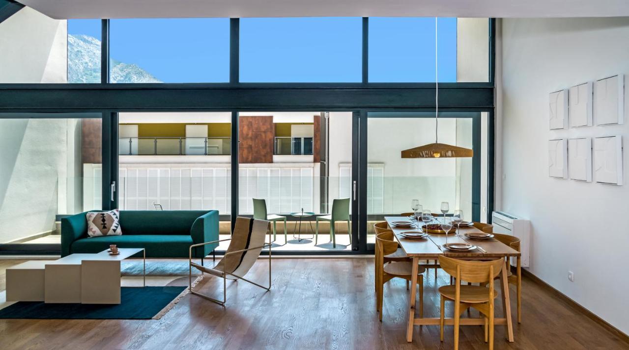 Rivus Apartments オミシュ エクステリア 写真
