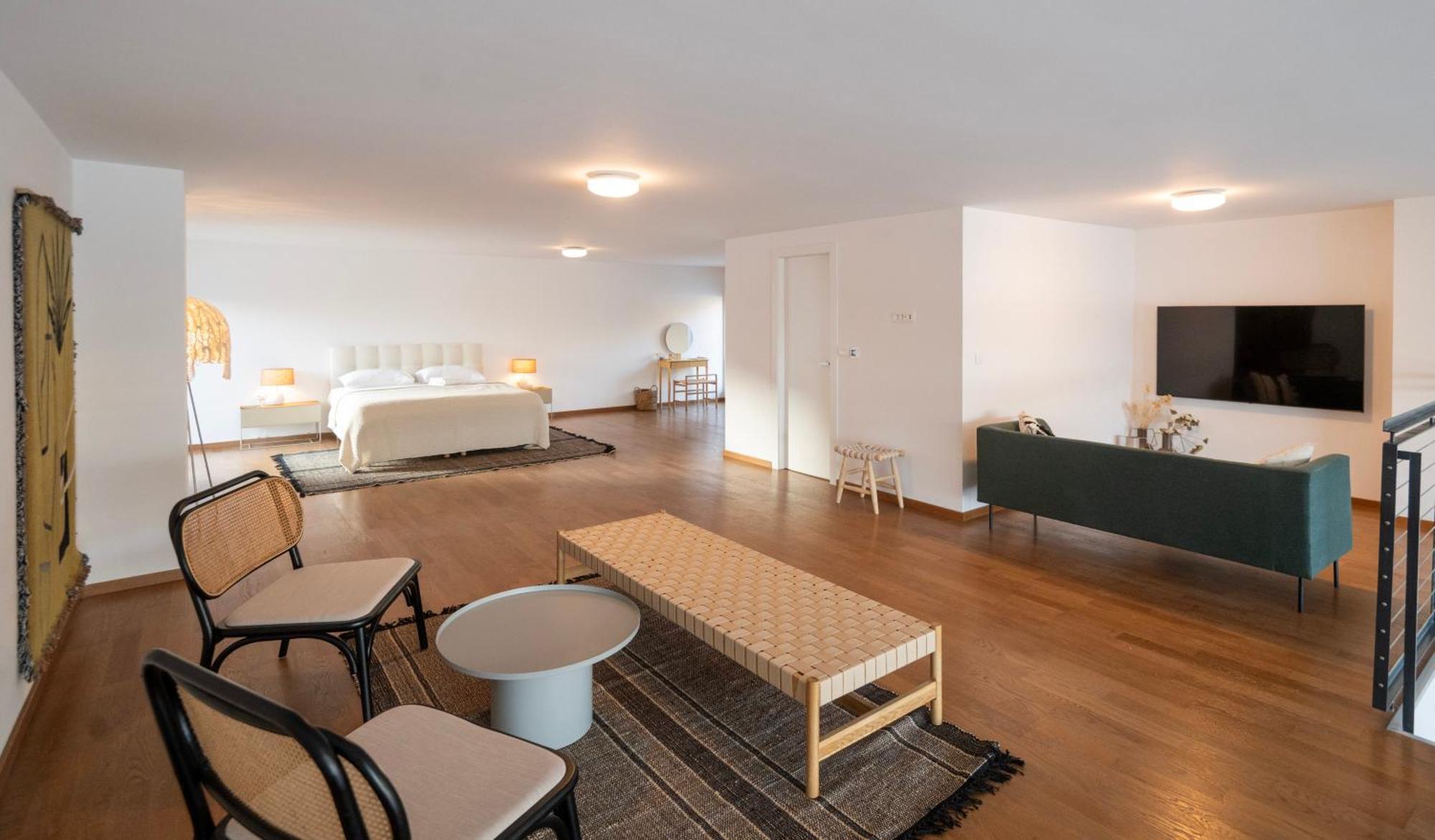 Rivus Apartments オミシュ エクステリア 写真