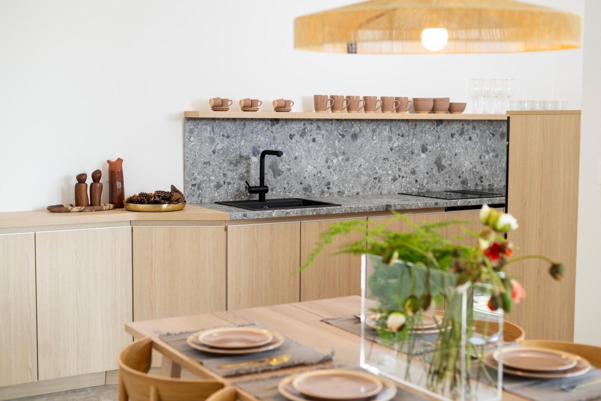 Rivus Apartments オミシュ エクステリア 写真