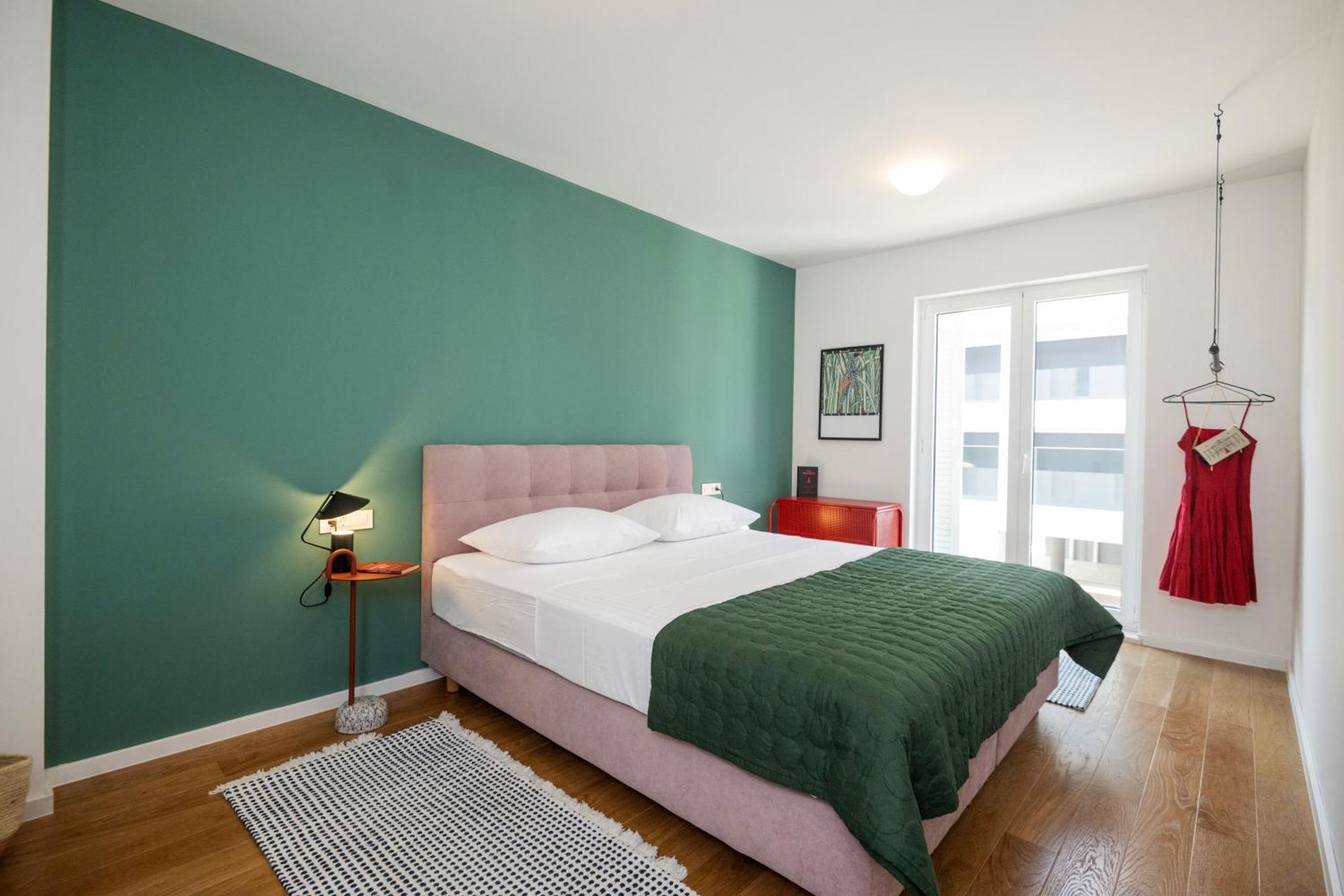 Rivus Apartments オミシュ エクステリア 写真